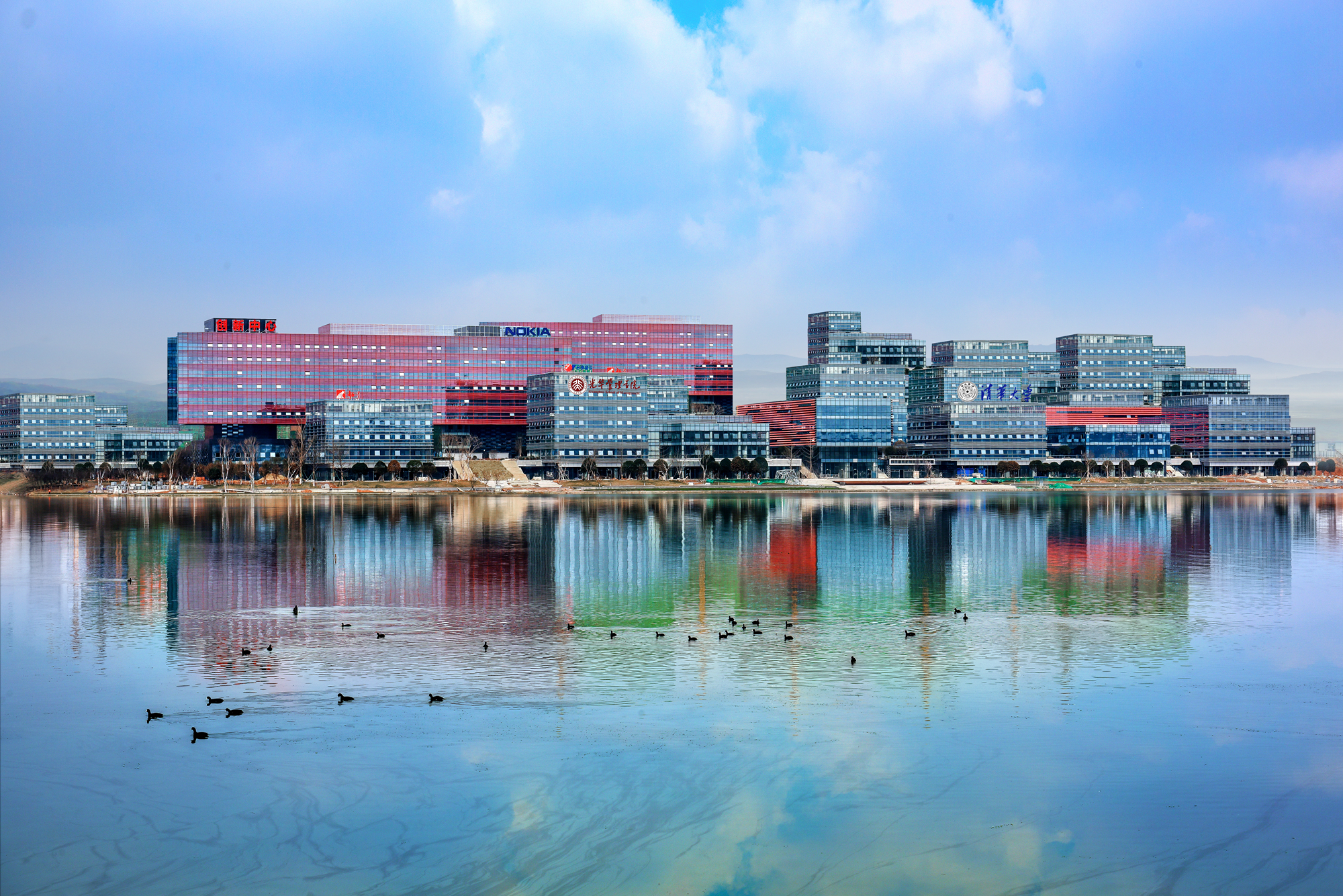 成都科學(xué)城天府菁蓉中心實(shí)景。.jpg